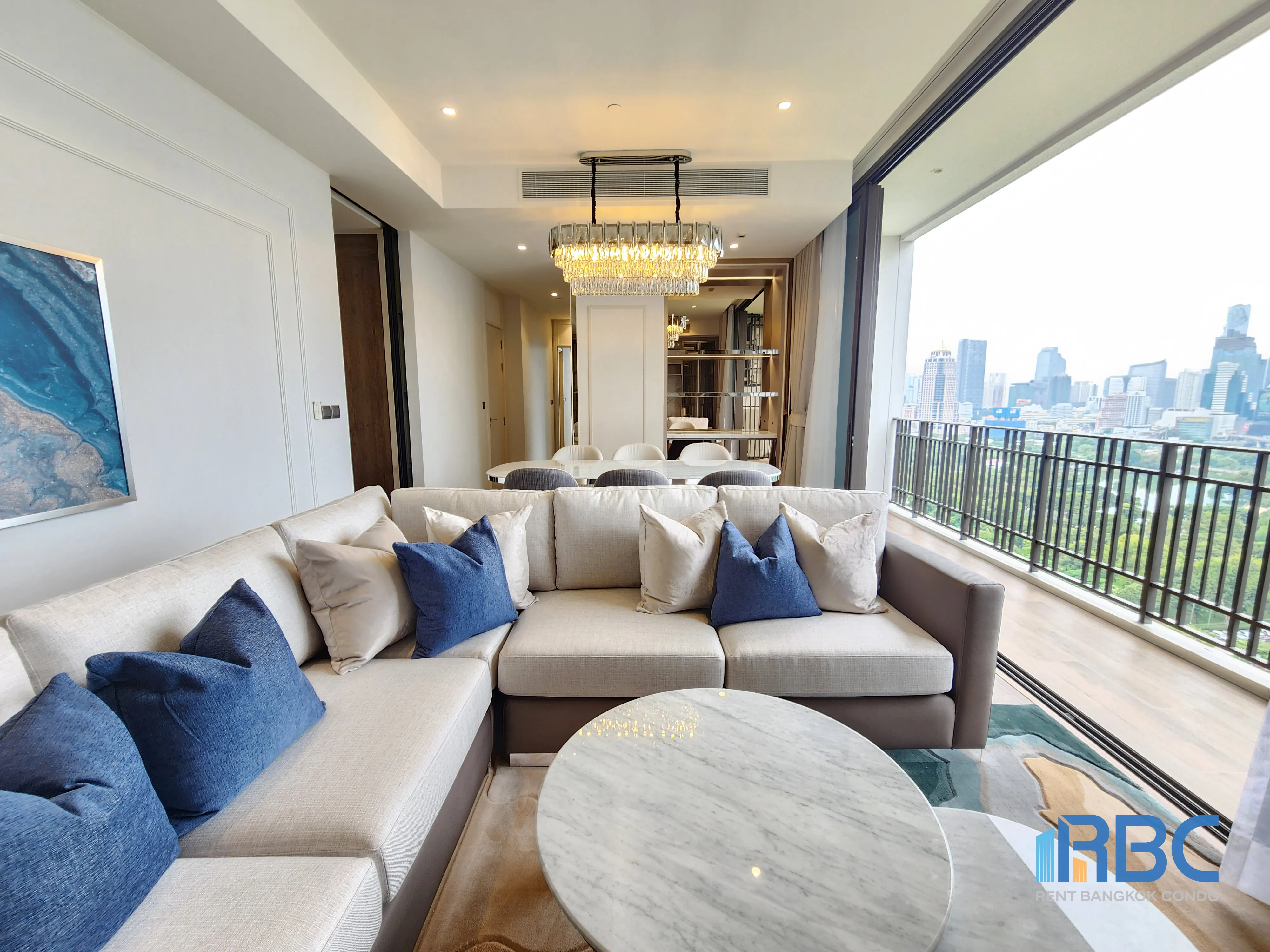 2 BD Unit for sale at Muniq Langsuan