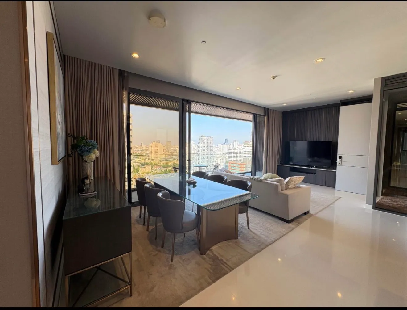 2 BD Unit for sale at VITTORIO Sukhumvit 39