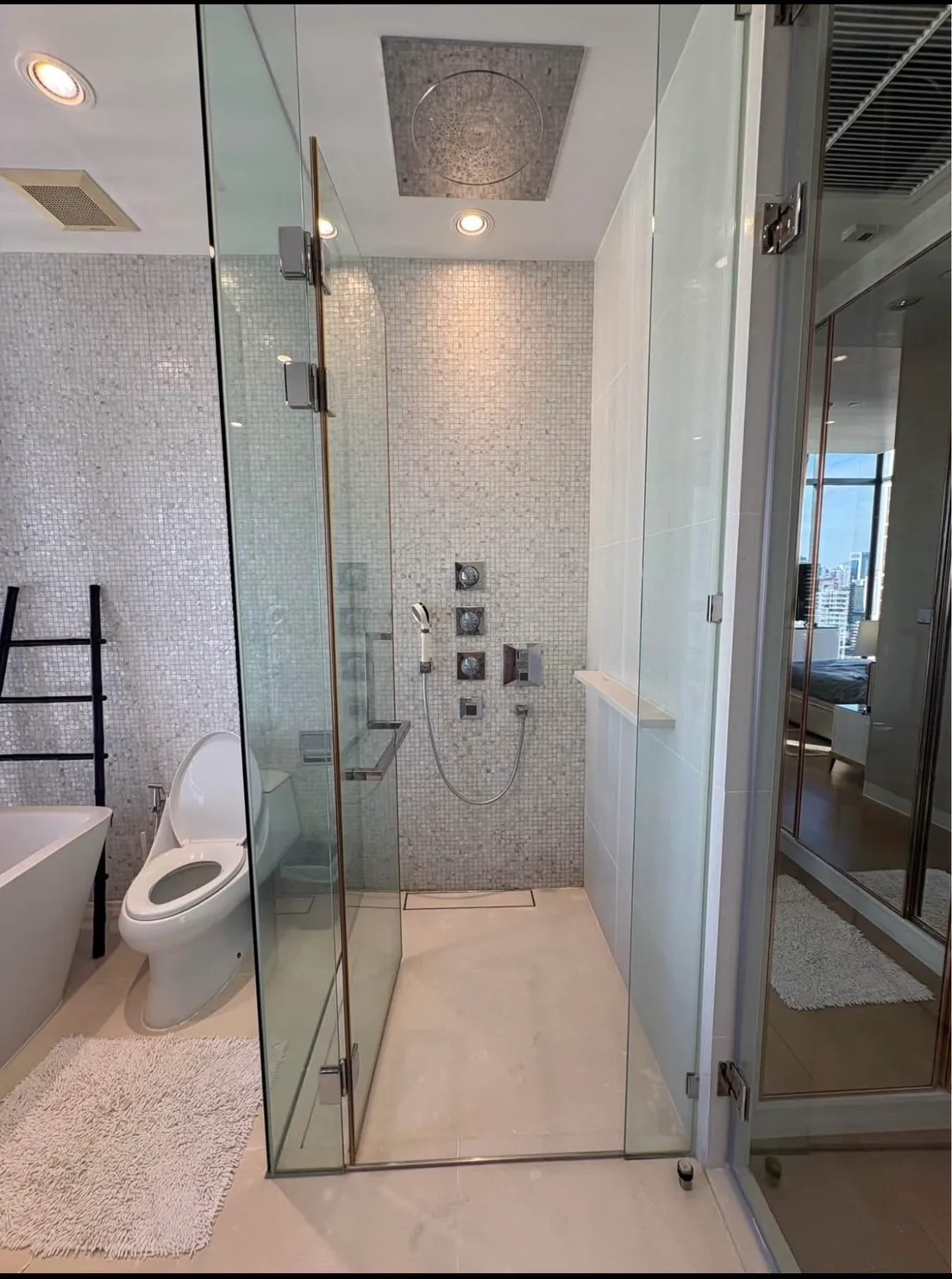 2 BD Unit for sale at VITTORIO Sukhumvit 39 thumbnail 18
