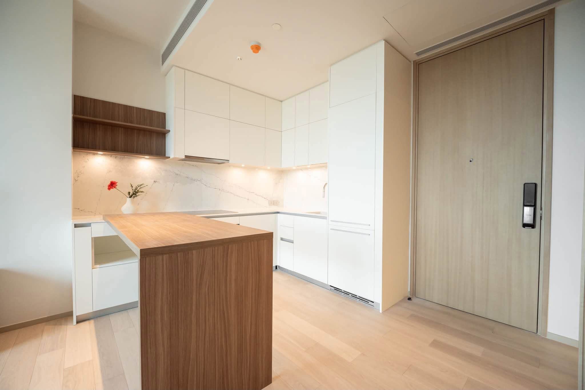 1BR at EI8HTEEN SEVEN