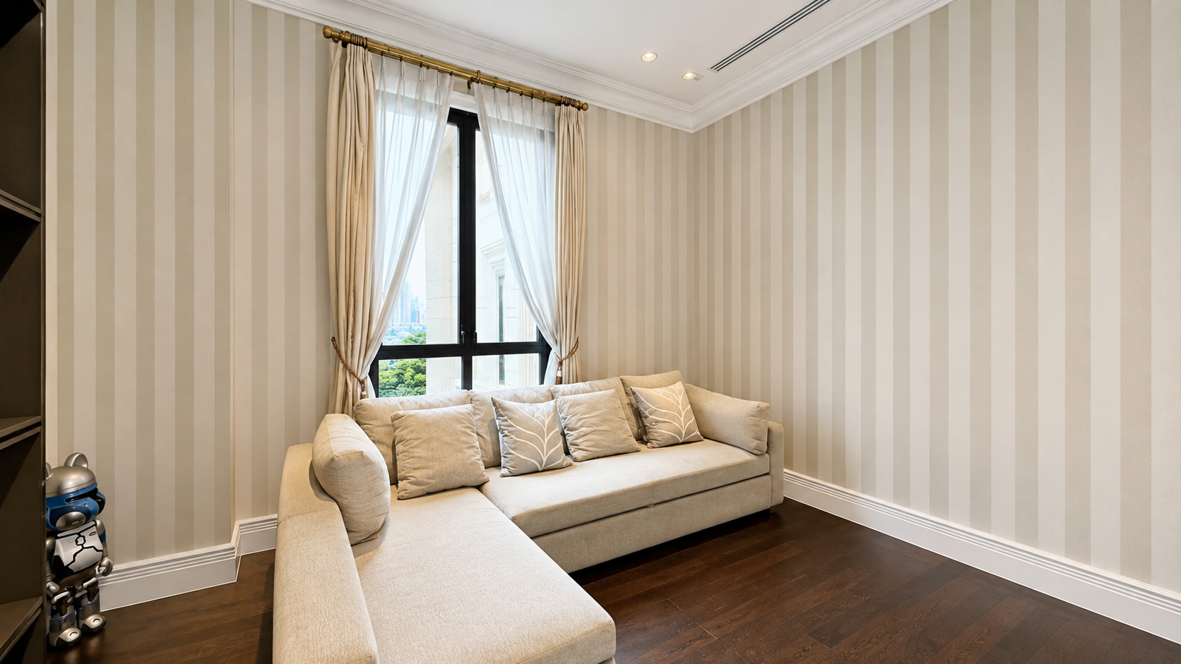 2 Bedrooms Unit at 98 Wireless
