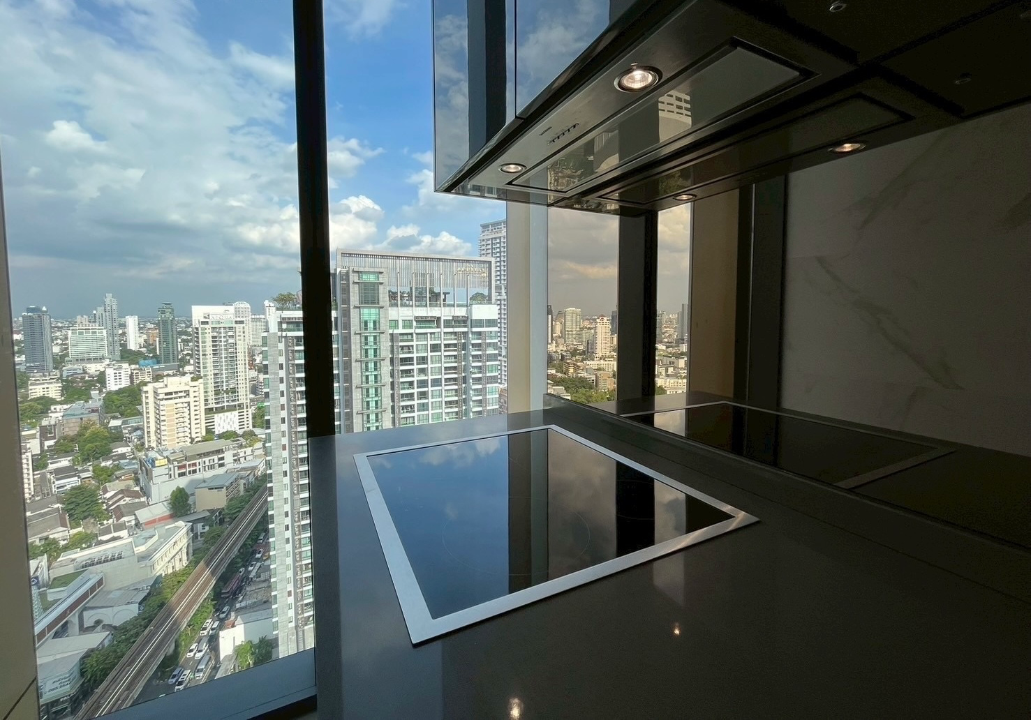 在The Estelle Phrom Phong的2房公寓