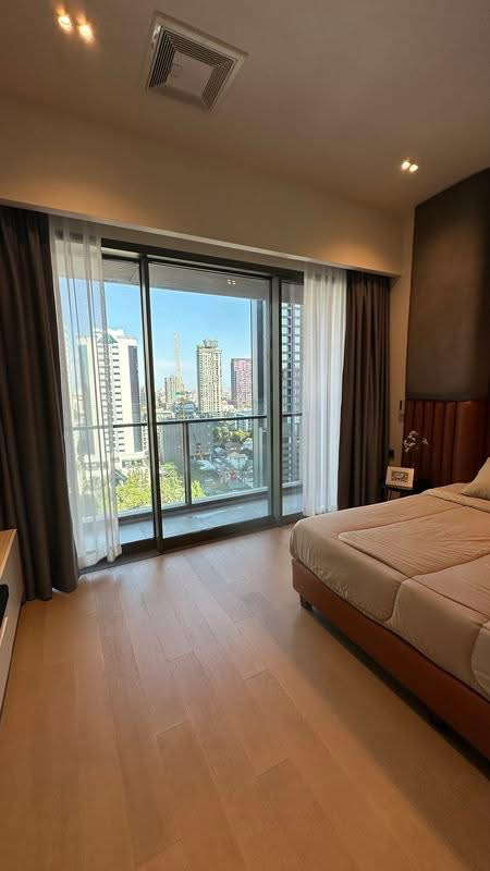 1 BD Unit for sale at The Strand Thonglor