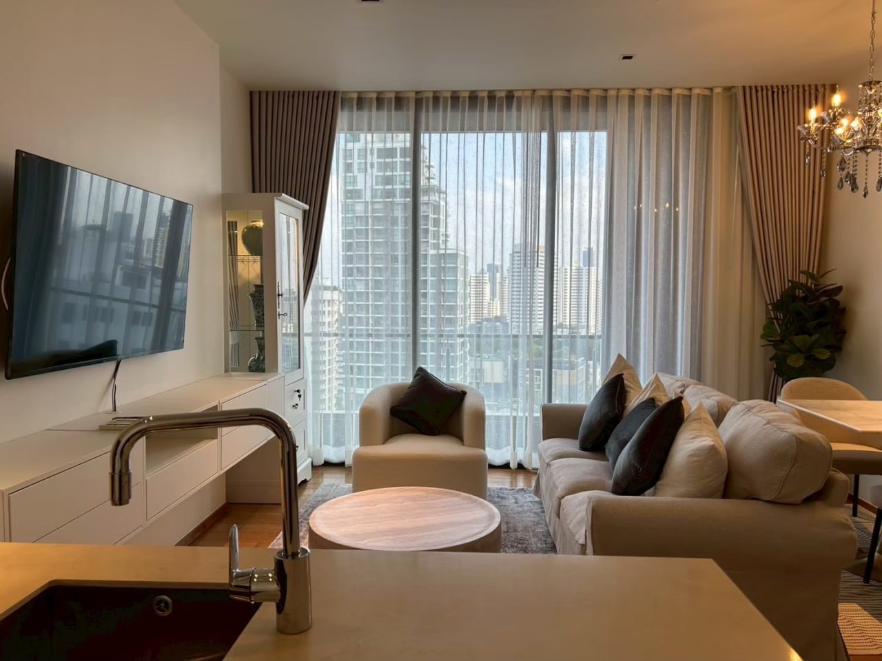 BEATNIQ Sukhumvit 32的一房公寓